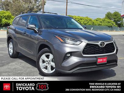 Used 2023 Toyota Highlander LE