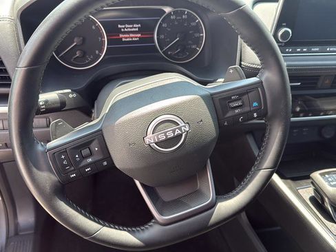 Used 2025 Nissan Rogue SV AWD/4WD image 15