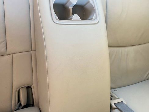 Used 2011 Toyota Avalon FWD image 23