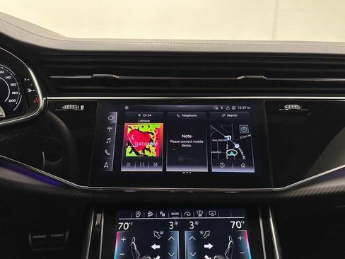 Used 2024 Audi RS Q8 image 31