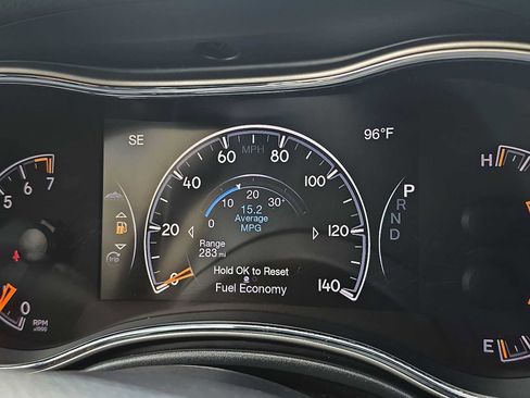 Used 2020 Jeep Grand Cherokee Limited w/ Trailer Tow Group IV AWD/4WD image 22
