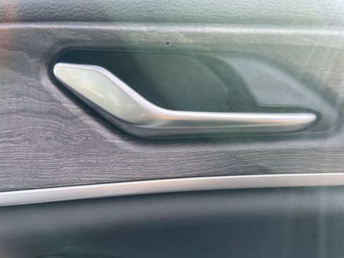 Certified 2023 Jeep Grand Cherokee Limited image 12