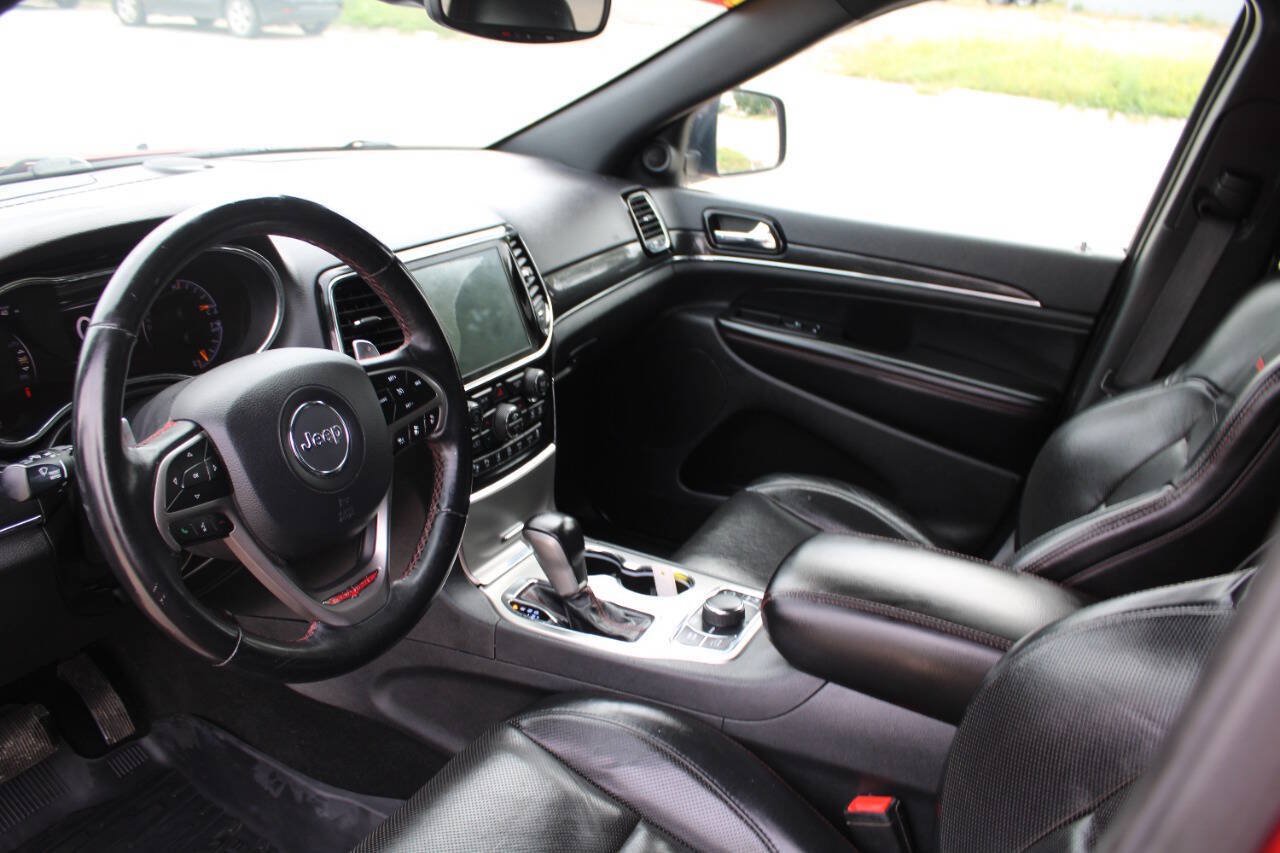 Used 2019 Jeep Grand Cherokee Trailhawk w/ Trailhawk Luxury Group AWD/4WD image 19