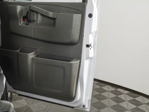 Used 2024 GMC Savana 2500 w/ Driver Convenience Package RWD image 38