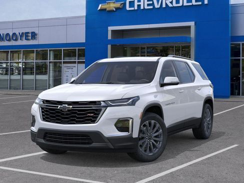 Used 2023 Chevrolet Traverse RS w/ LPO, Floor Liner Package image 6