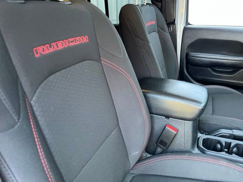 Used 2022 Jeep Gladiator Rubicon AWD/4WD image 38