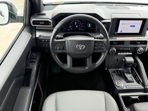 Used 2025 Toyota Tacoma SR5 RWD image 27