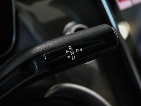 Used 2025 Mercedes-Benz GLC 300 4MATIC image 20