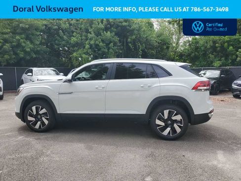 Used 2024 Volkswagen Atlas Cross Sport SE w/ Panoramic Sunroof Package FWD image 16