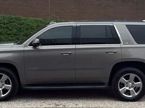Used 2018 Chevrolet Tahoe LT RWD image 2