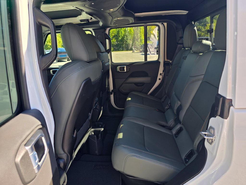 New 2026 Jeep Gladiator Mojave AWD/4WD image 10