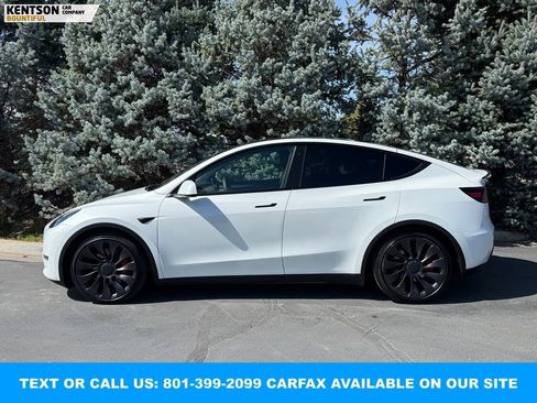 Used 2023 Tesla Model Y Performance image 3