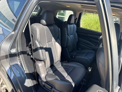 Used 2023 Subaru Ascent Limited w/ Technology Package AWD/4WD image 24