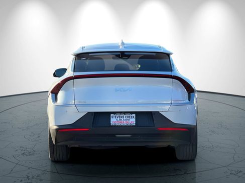 Used 2023 Kia EV6 Light image 5