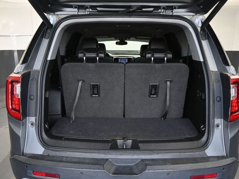 Used 2020 GMC Acadia SLT w/ Driver Alert Package II image 12