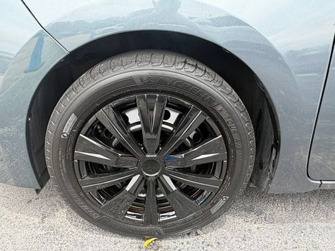 Used 2015 Toyota Corolla LE FWD image 9