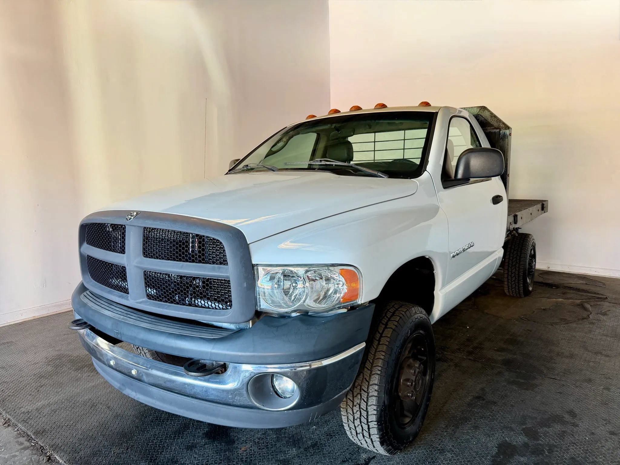 Used 2005 Dodge Ram 2500 Truck ST w/ Trailer Tow Group AWD/4WD image 2