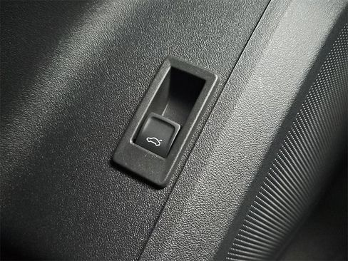 New 2025 Audi Q5 Premium Plus image 16