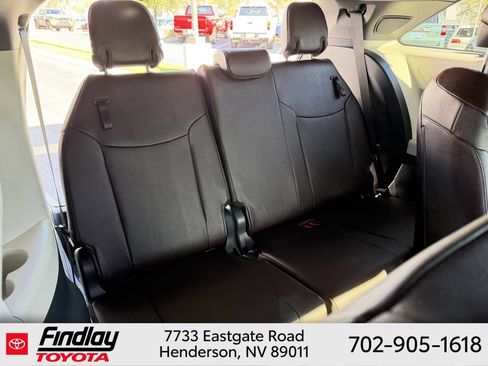 Certified 2023 Toyota Sienna Platinum FWD image 13