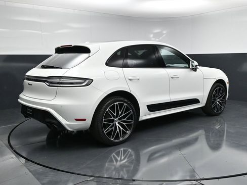 Used 2025 Porsche Macan AWD/4WD image 8