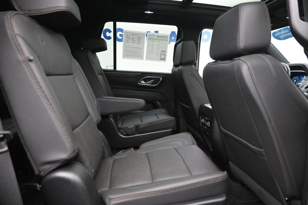 Used 2024 Chevrolet Tahoe High Country AWD/4WD image 10