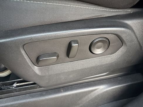 Used 2023 Chevrolet Suburban LS image 37