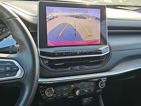 Used 2022 Jeep Compass Limited image 18