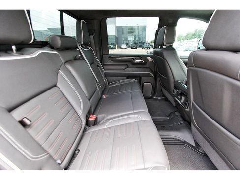 Used 2025 GMC Sierra 2500 AT4X AWD/4WD image 10