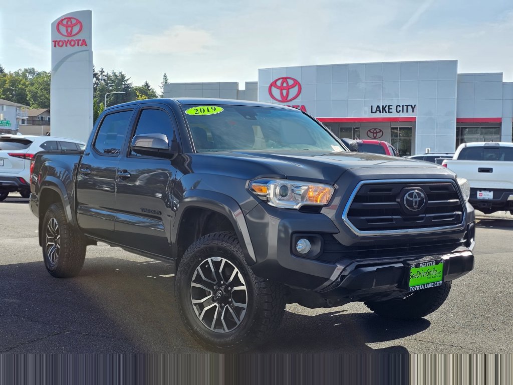 Used 2019 Toyota Tacoma SR5 AWD/4WD image 1