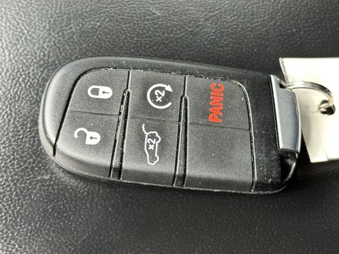 Used 2019 Jeep Grand Cherokee Limited w/ Trailer Tow Group IV image 14