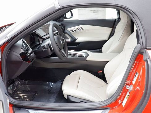 New 2026 BMW Z4 sDrive30i w/ Shadowloine Package RWD image 6