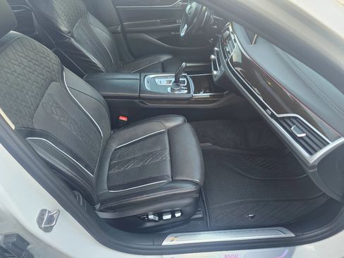 Used 2018 BMW 750i xDrive image 28