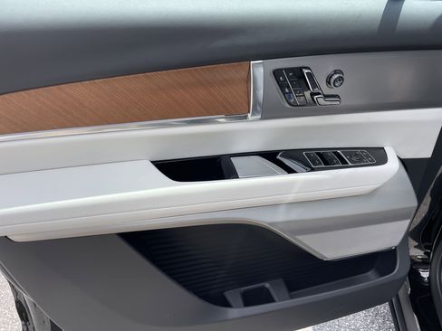 New 2026 Cadillac Vistiq Luxury image 14