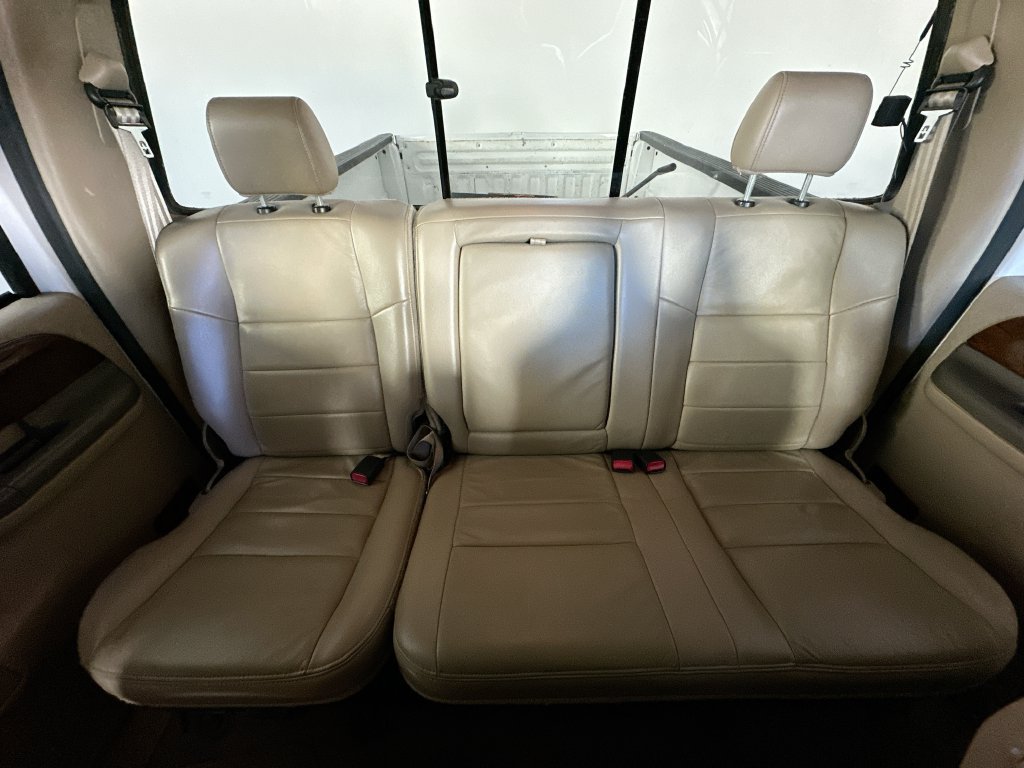 Used 2004 Ford F350 Lariat AWD/4WD image 13