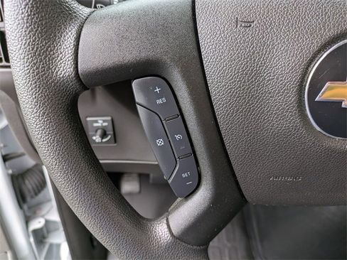 Used 2024 Chevrolet Express 2500 w/ Driver Convenience Package image 10