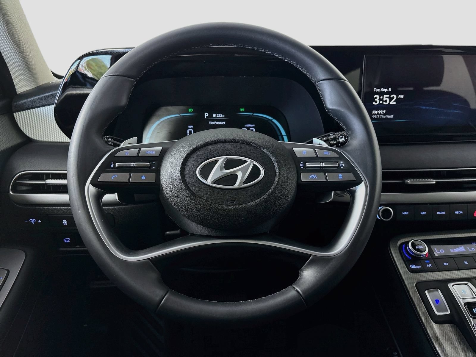 Used 2025 Hyundai Palisade SEL FWD image 11