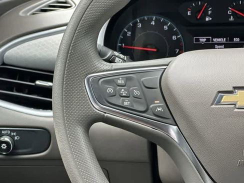 Used 2023 Chevrolet Malibu LT FWD image 9