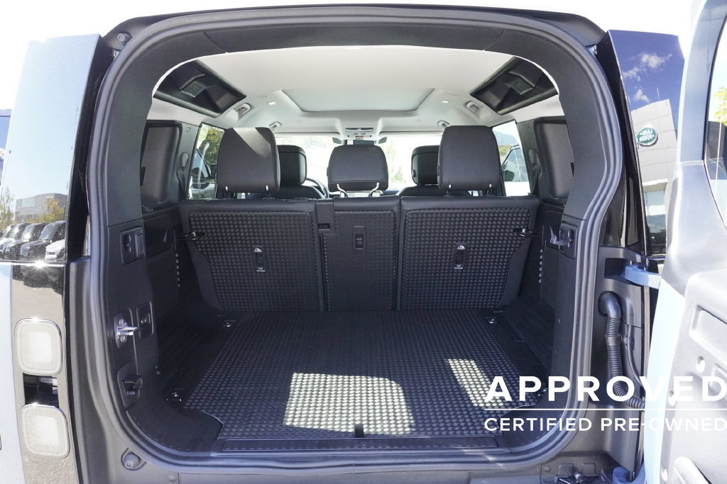 Used 2026 Land Rover Defender 110 S AWD/4WD image 31