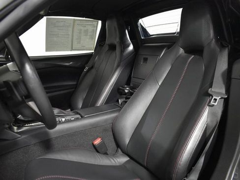 Used 2019 MAZDA MX-5 Miata RF Grand Touring image 9