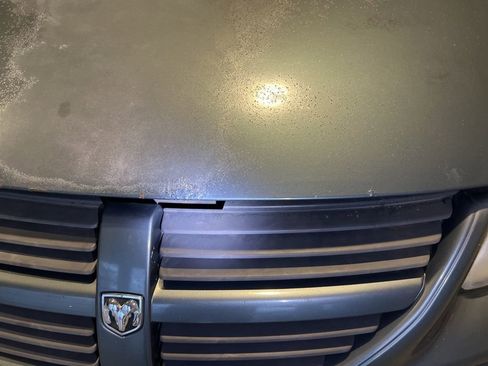 Used 2005 Dodge Grand Caravan SXT w/ Leather Interior Group image 16