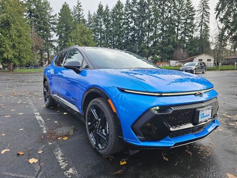 New 2026 Chevrolet Equinox EV RS image 3