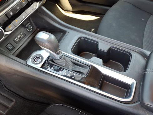Used 2024 Nissan Sentra SV FWD image 14