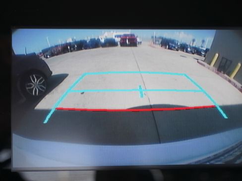 Used 2020 Toyota Sienna L image 18