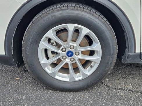 Used 2020 Ford Escape SE FWD image 9