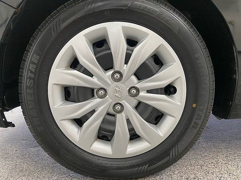 Used 2022 Hyundai Accent SE image 23