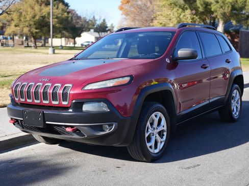 Used 2014 Jeep Cherokee Trailhawk w/ Comfort/Convenience Group image 1