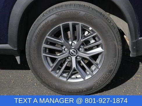 Used 2026 Nissan Rogue SV AWD/4WD image 9