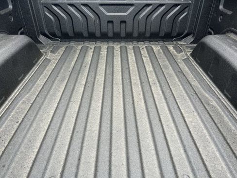 New 2025 Chevrolet Silverado EV LT image 27