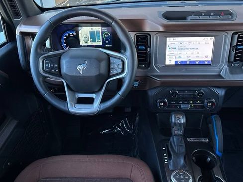 Used 2023 Ford Bronco Outer Banks AWD/4WD image 32