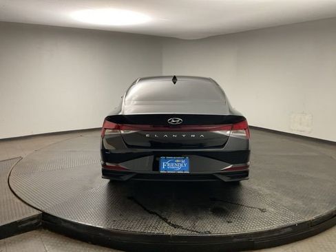 Used 2023 Hyundai Elantra SEL w/ Convenience Package FWD image 7